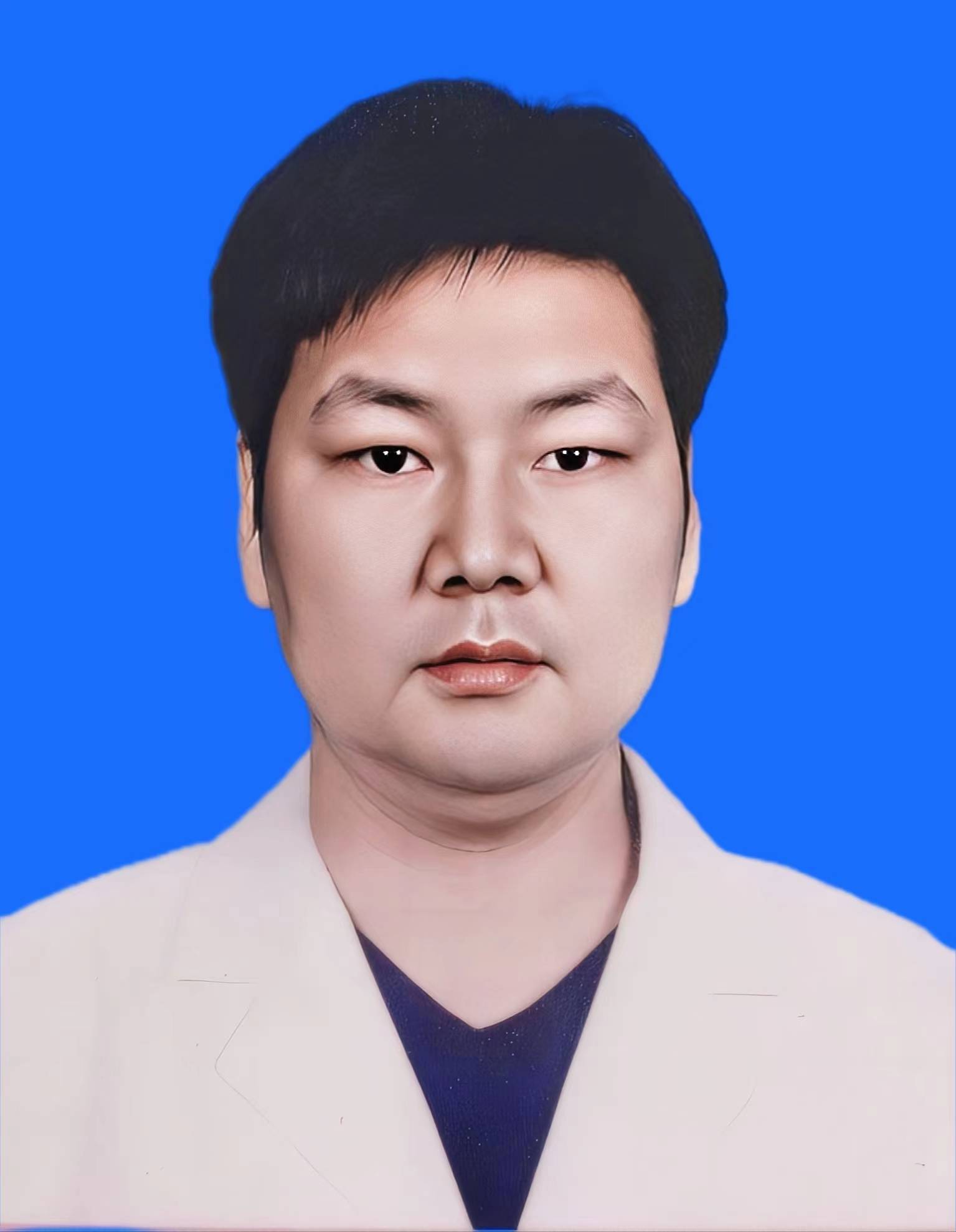 李偉